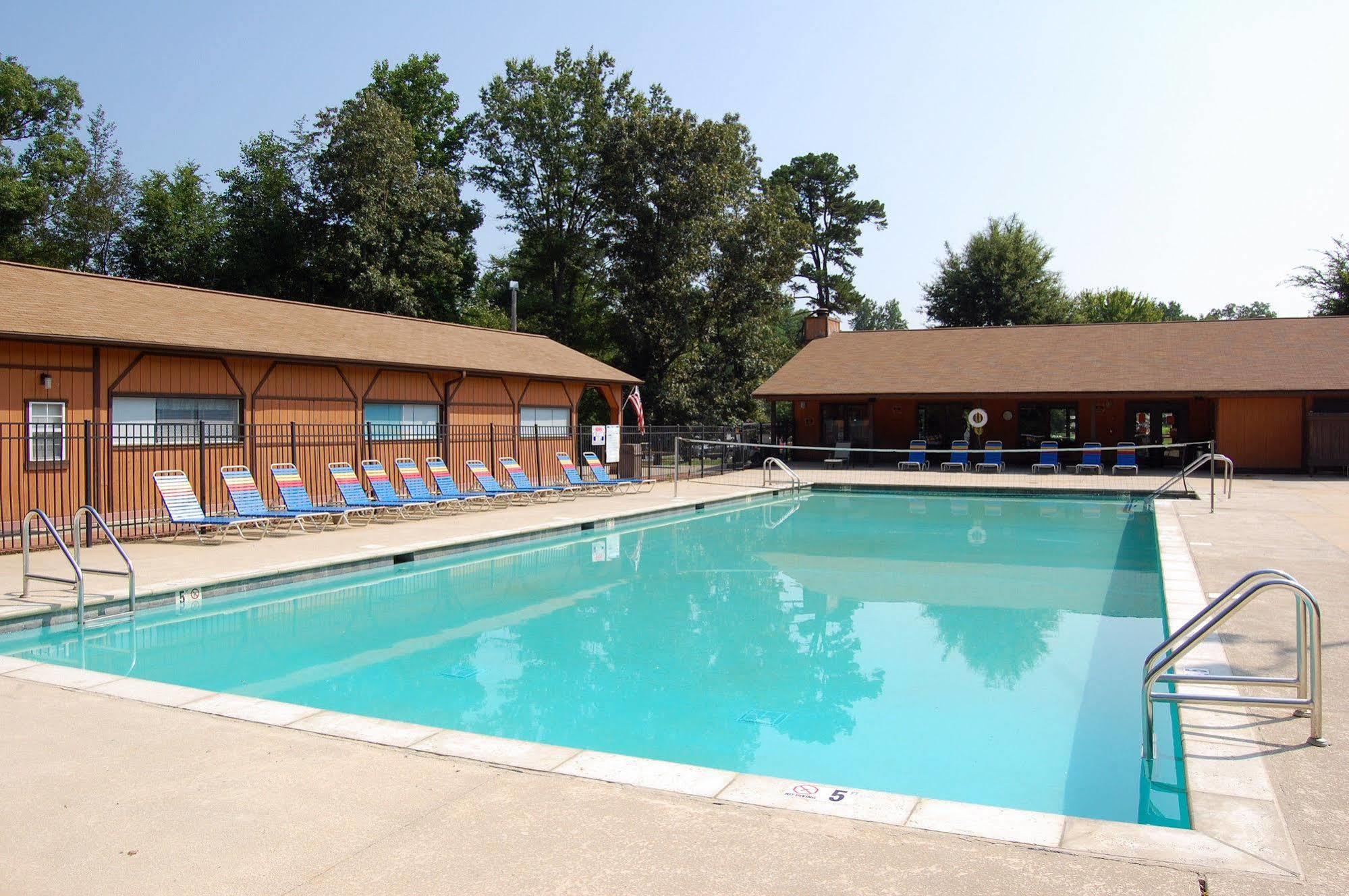 Forest Lake Rv & Camping Resort Advance Exterior photo